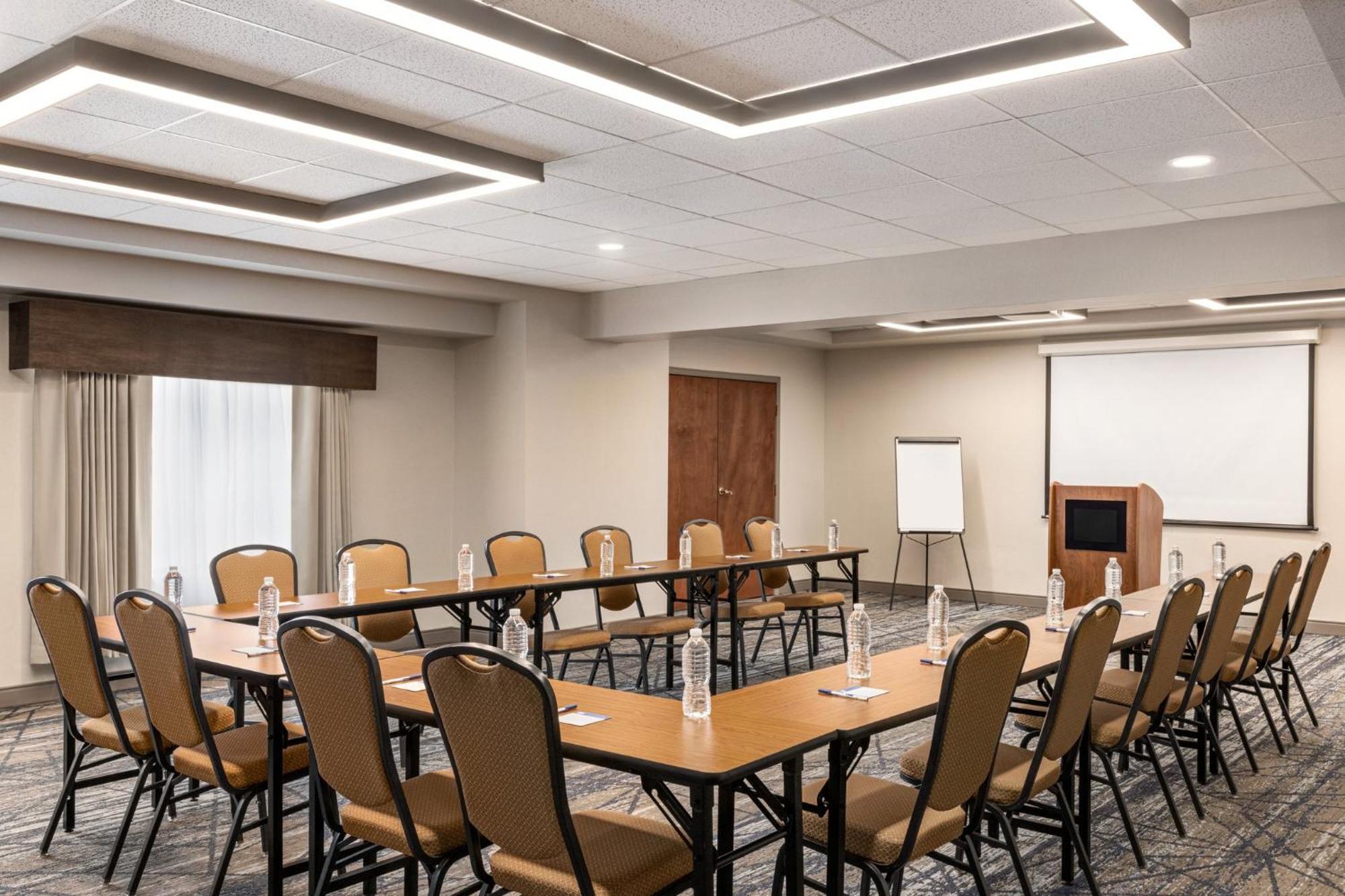 Holiday Inn Express Hotel & Suites Indianapolis W - Airport Area By Ihg מראה חיצוני תמונה