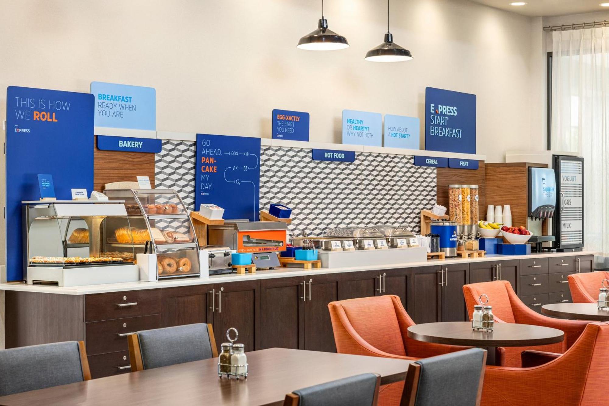 Holiday Inn Express Hotel & Suites Indianapolis W - Airport Area By Ihg מראה חיצוני תמונה